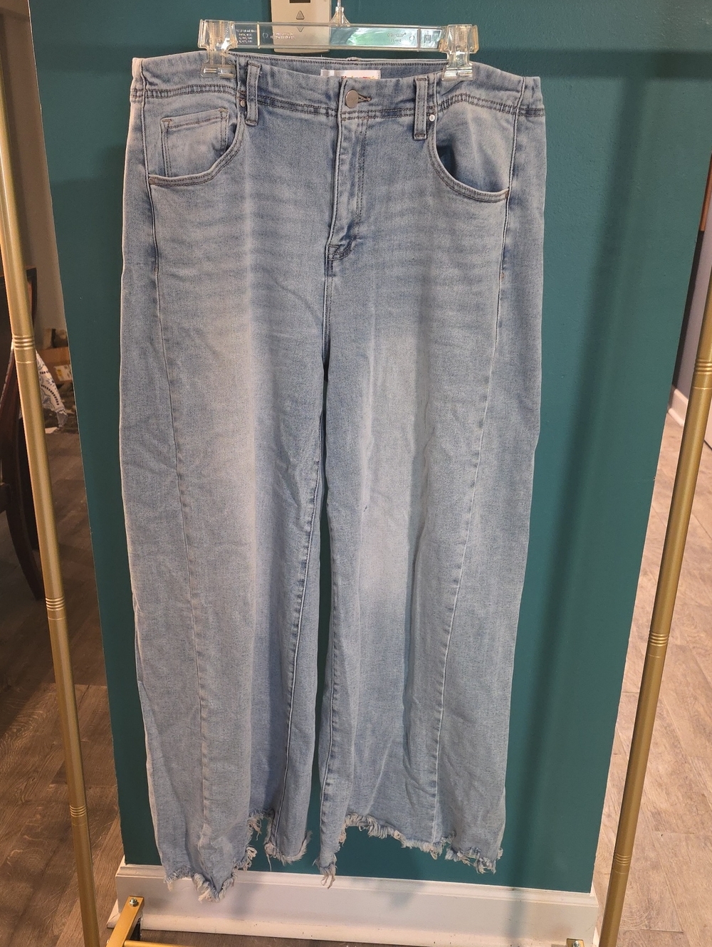 Light Blue Wide Leg Women's Jeans with Frayed Hem